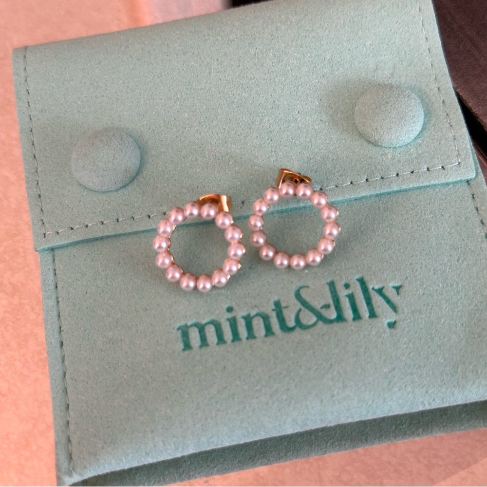 mint & lily. Faux pearl earrings. Pearl. Earrings.